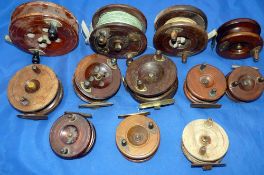 REELS: (12) Collection of twelve Nottingham and Scarborough pattern wood/brass fishing reels, mainly