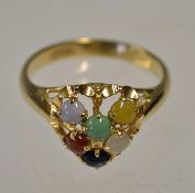 14K Gold Jade Heart Shaped Ring c1970s a cluster ring, stamped to the band, 2.9g