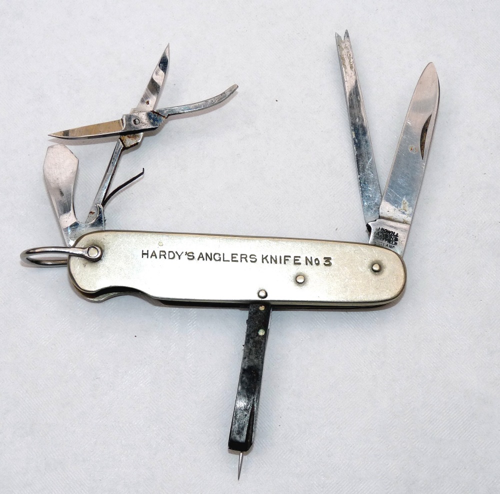 ANGLER'S KNIFE: Hardy No.3 Angler's Knife, c/w full set of blades, disgorgers, scissors and