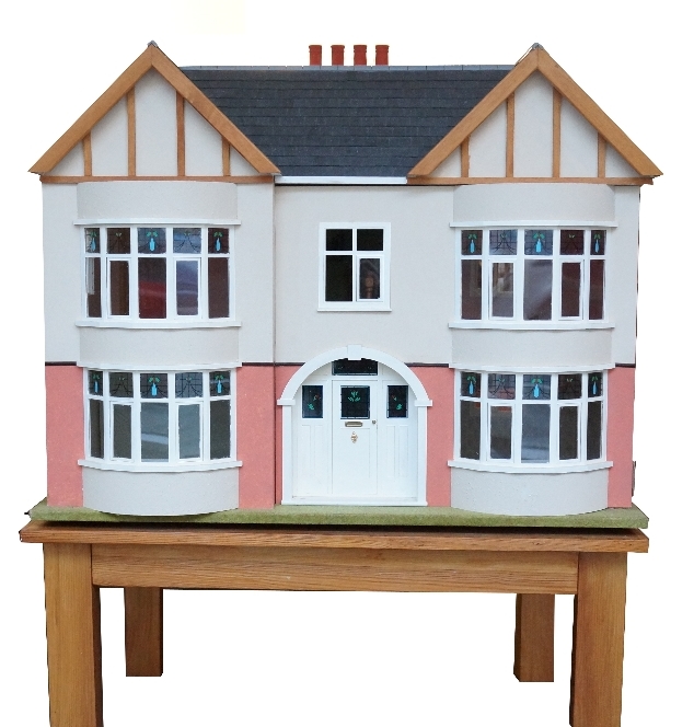 1930's STYLE WOODEN DOLLS HOUSE