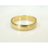 EIGHTEEN CARAT GOLD WEDDING BAND ring size P and approximately 2.