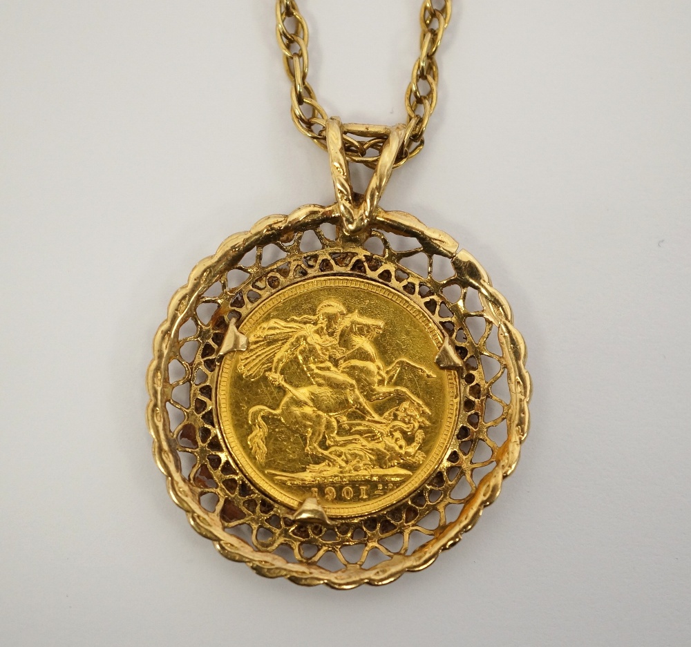 VICTORIAN GOLD SOVEREIGN COIN SET PENDANT the sovereign dated 1901, - Image 3 of 3