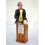 ROYAL DOULTON FIGURINE 'THE AUCTIONEER' HN2988, 22.