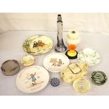 COLLECTION OF DECORATIVE CERAMICS AND GLASSWARE including Gray's Pottery candlestick,