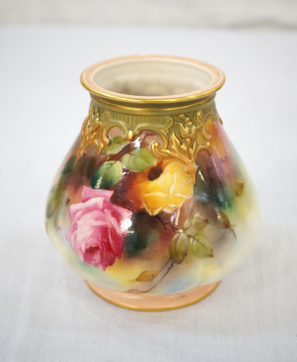 ROYAL WORCESTER POT