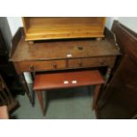 A VICTORIAN MAHOGANY SIDE TABLE with three quarter moulded gallery above two frieze drawers on