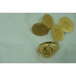 18ct gold signet ring and matching cufflinks. 26g