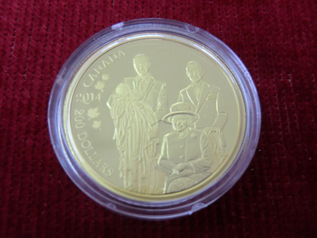 24ct gold Royal Canadian Mint CA$200 coin. 1ozt. / 31.6g. "Royal Generations" 2014. Cased, proof - Image 2 of 3