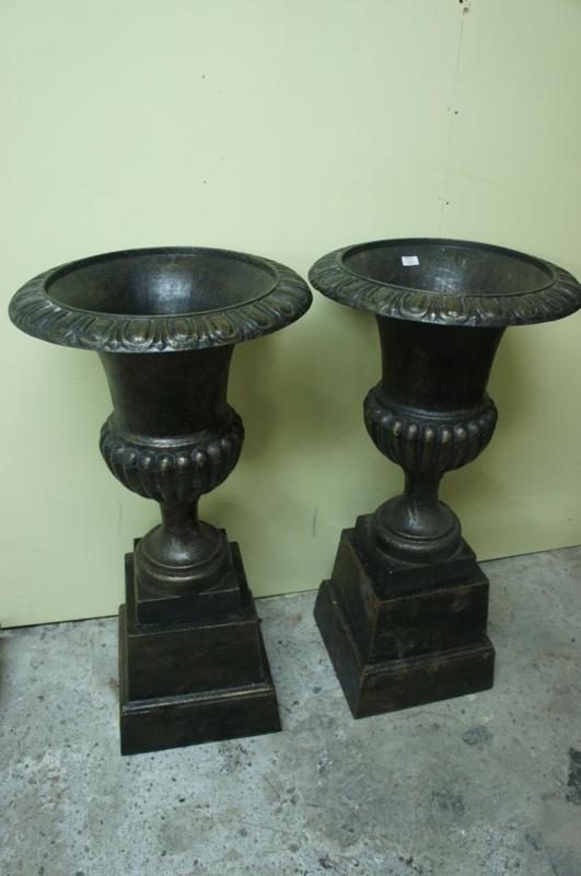 Good pair of large Victorian style cast-iron garden urns on pedestals. Ht. 110cm - Image 2 of 4