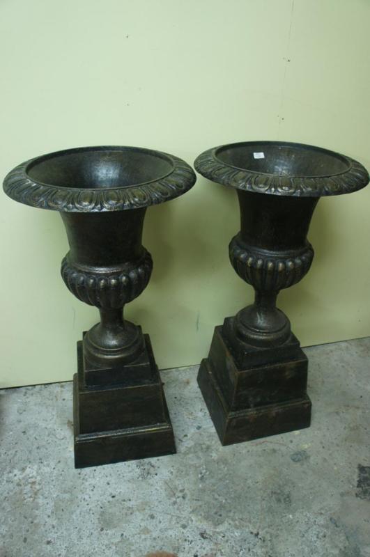 Good pair of large Victorian style cast-iron garden urns on pedestals. Ht. 110cm - Image 3 of 4