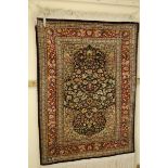 Rare and very fine silk on silk with gold thread Hereke carpet with decoration of a thousand