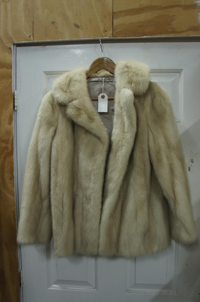 Light lady's beige mink jacket - medium