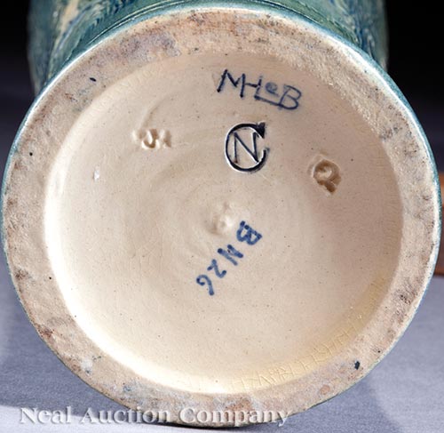 Fine Newcomb College Art Pottery High Glaze Vase, 1907, decorated by Marie de Hoa LeBlanc with - Image 4 of 4