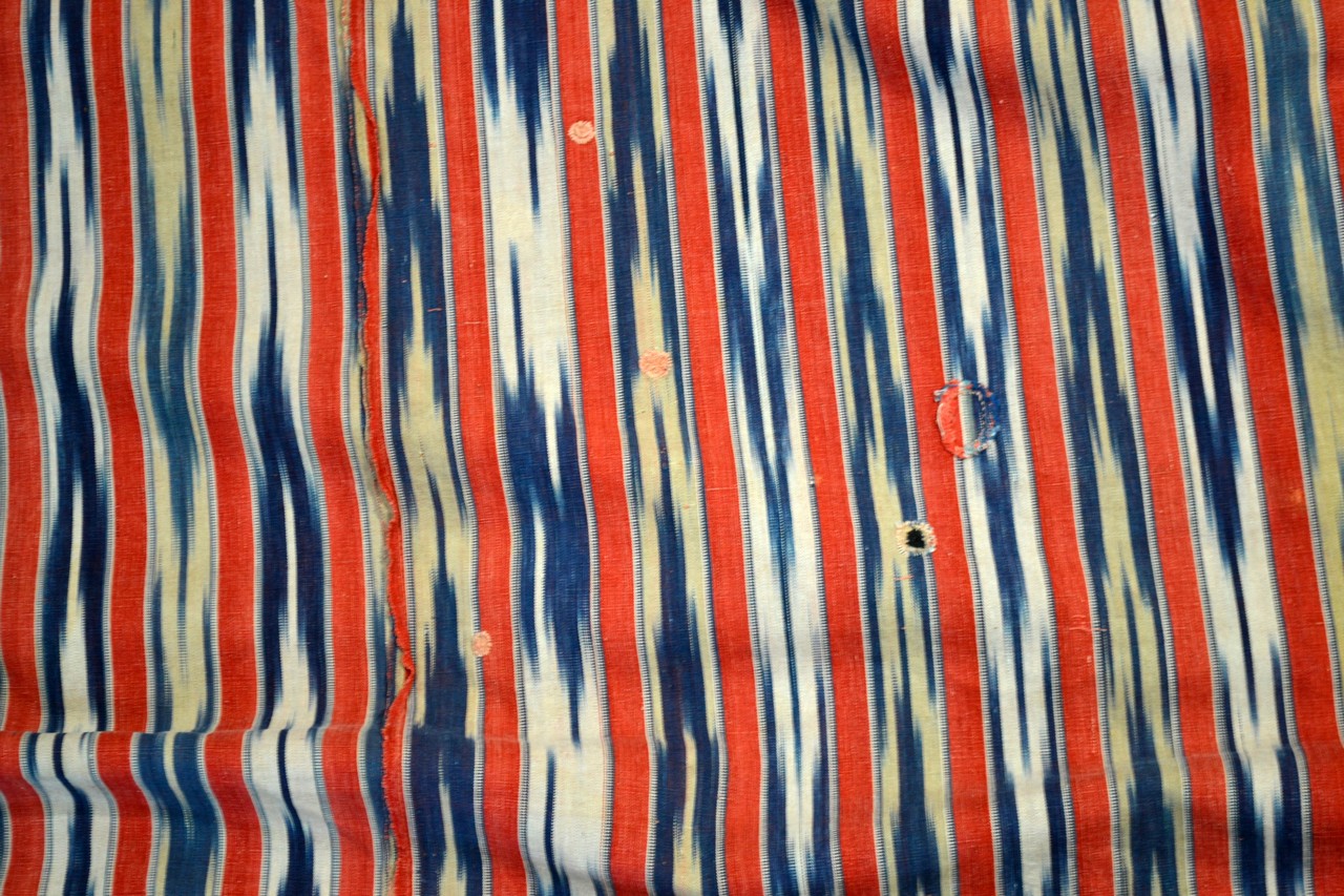 Attractive striped cotton cover, the very narrow stripes woven with an ikat design, probably - Image 8 of 9