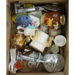 A large quantity of miscellaneous items