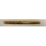 A 9ct gold Parker fountain pen with reeded slightly tapered body, black onyx terminal,