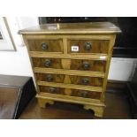 SMALL REPRODUCTION CHEST