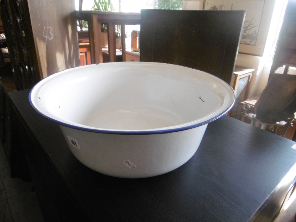 ENAMEL BOWL - Image 2 of 2