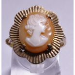 GOLD CAMEO RING. 9ct gold vintage cameo ring, size O