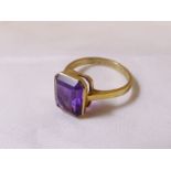 9CT AMETHYST RING. 9ct yellow gold amethyst stone set ring, size O, 3,1g