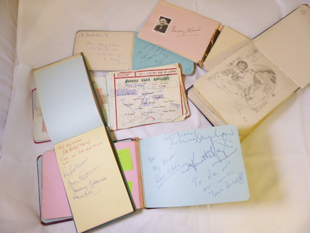 AUTOGRAPH ALBUMS. Six autograph albums including Tommy Handley, George Robey and Laurence Olivier