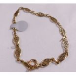 9CT BRACELET. 9ct gold fancy bracelet