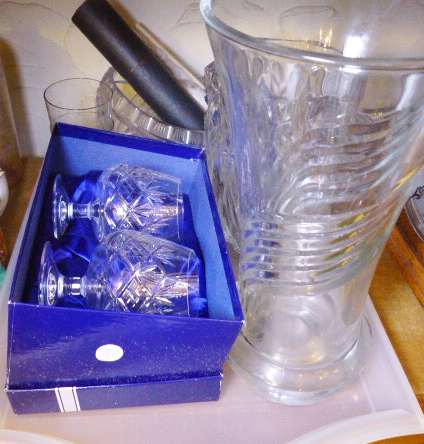 MIXED GLASSWARE. Tray of mixed glassware including boxed Royal Doulton crystal