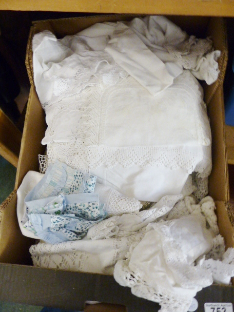 LINEN & LACE. Box of assorted vintage linen and lace