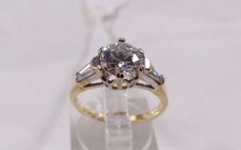 9CT SOLITAIRE RING. 9ct gold and CZ solitaire ring