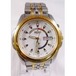 VINTAGE WRISTWATCH. Vintage gents stainless steel Seiko kinetic wristwatch with white dial