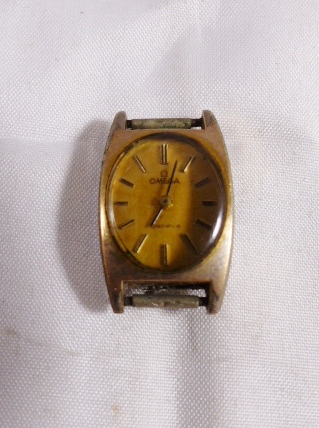 OMEGA WRISTWATCH HEAD. Ladies Omega wristwatch head lacking crown