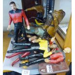 STAR TREK FIGURES. Tray of Star Trek The Next Generation figures