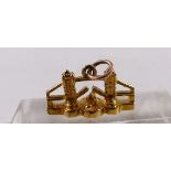 9CT LONDON TOWER BRIDGE CHARM. 9ct gold solid London Tower bridge charm