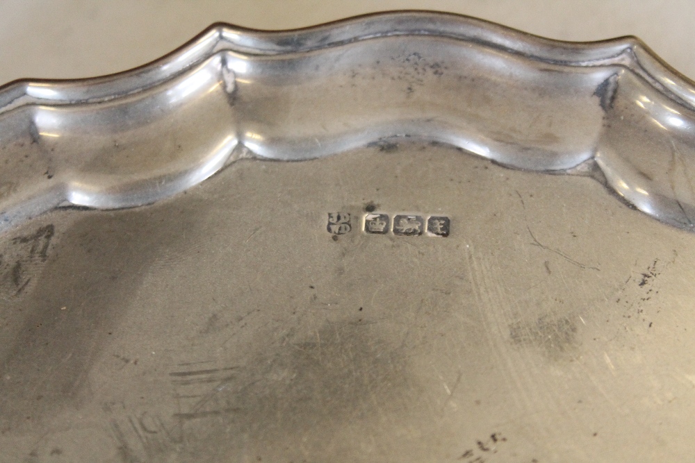 SILVER - a collection of silver items with hallmarks to include a boxed pair of napkin rings - Image 3 of 5