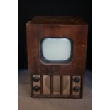 VINTAGE TELEVISION - a vintage 1940s Murphy Radio Ltd television with 9" black and white screen.