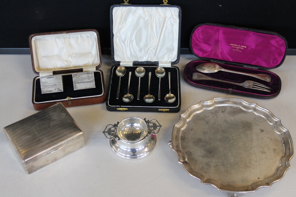 SILVER - a collection of silver items with hallmarks to include a boxed pair of napkin rings