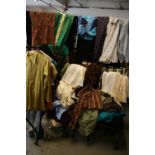 LADIES VINTAGE CLOTHING - a selection of vintage clothing to include dresses, jumpers,