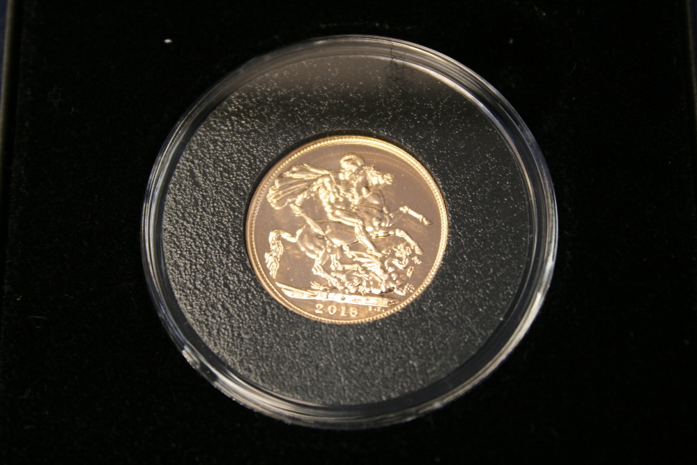 2015 SOVEREIGN - The 2015 United Kingdom 22-Carat gold sovereign coin boxed with certificate of - Image 3 of 3