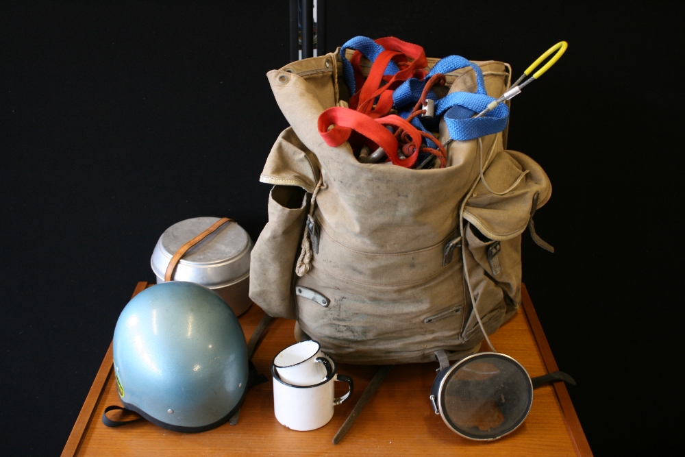 CLIMBING GEAR - a collection of climbing gear items to include a heavy duty rucksack, helmet,