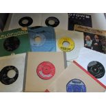 60s SINGLES - A large collection of around 200 x 7" singles.