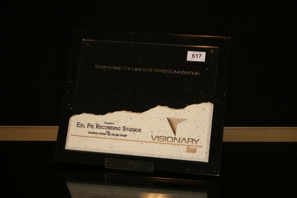 EEL PIE RECORDING STUDIOS/PETE TOWNSHEND/PATRICIA KAAS - a 3m Visionary Award presented to Eel Pie - Image 3 of 3