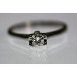 FOREVER DIAMOND SOLITAIRE RING - Princess Cut (73 facets) diamond solitaire (0.