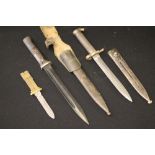 MILITARY KNIVES - 3 military knives to include a sheathed E.