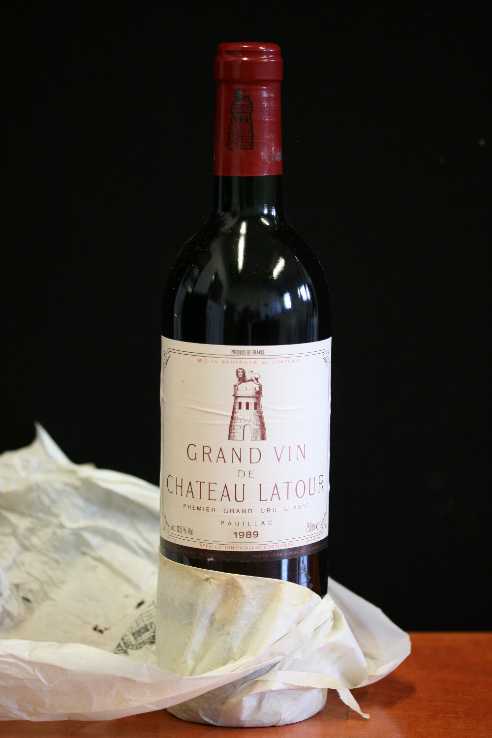 BORDEAUX - bottle of 1989 Chateau Latour Grand Cru Pauillac. - Image 2 of 4