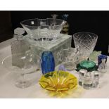 GLASS - 18 individual glass items to include a boxed Kosta Boda bowl,