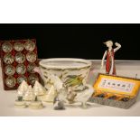 CERAMICS & GLASS - a boxed 4 glass snuff bottles in a 'Great Wall & Panda Set' (one lid a/f),