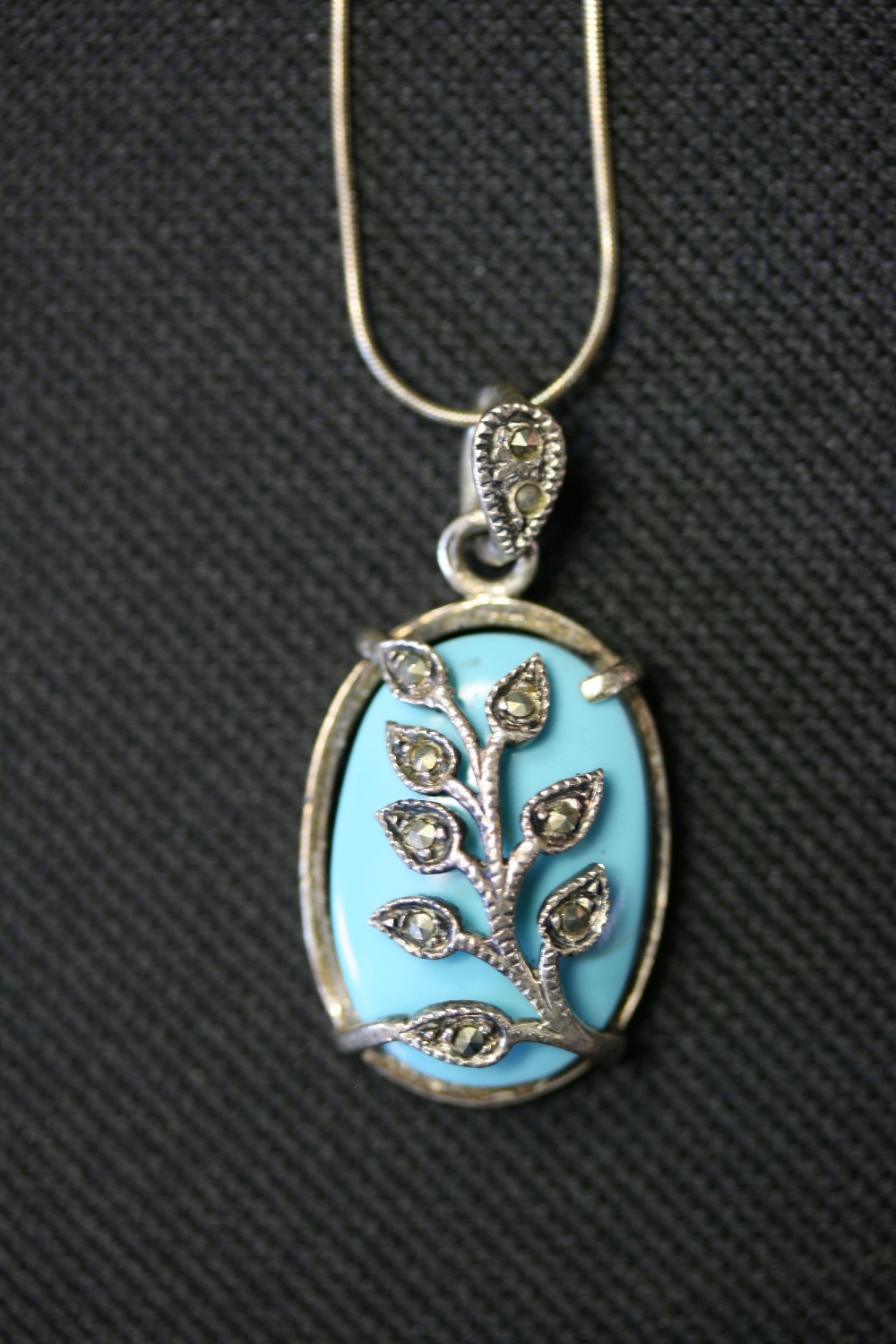 TURQUOISE JEWELLERY - a selection of turquoise and silver jewellery to include 3 necklaces (one - Image 3 of 4