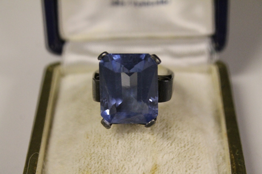 JEWELLERY ETC - a selection of jewellery to include a silver ring with large stone, - Image 2 of 8