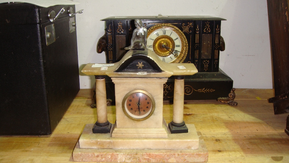 Vintage onyx mantle clock