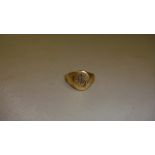 Gents 9 ct yellow gold signet ring 55.